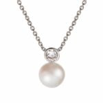 Chic Freshwater Pearl Pendant
