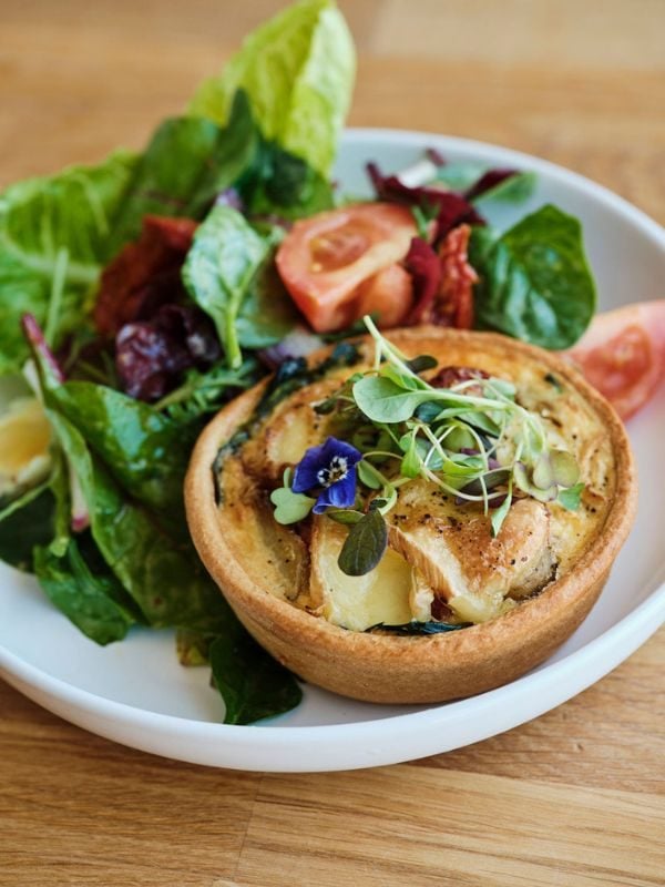 isle of wight pearl cafe lunch quiche dish