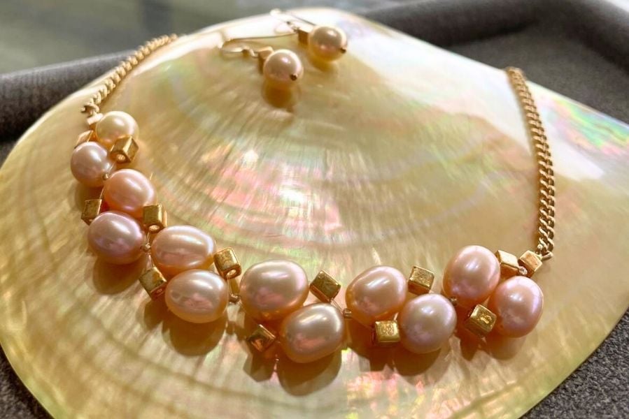 Pearl jewellery designed by isle of wight pearl workshop