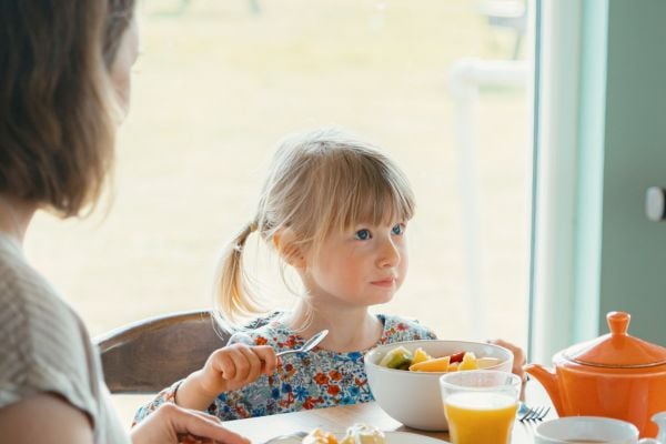 child in the pearl cafe